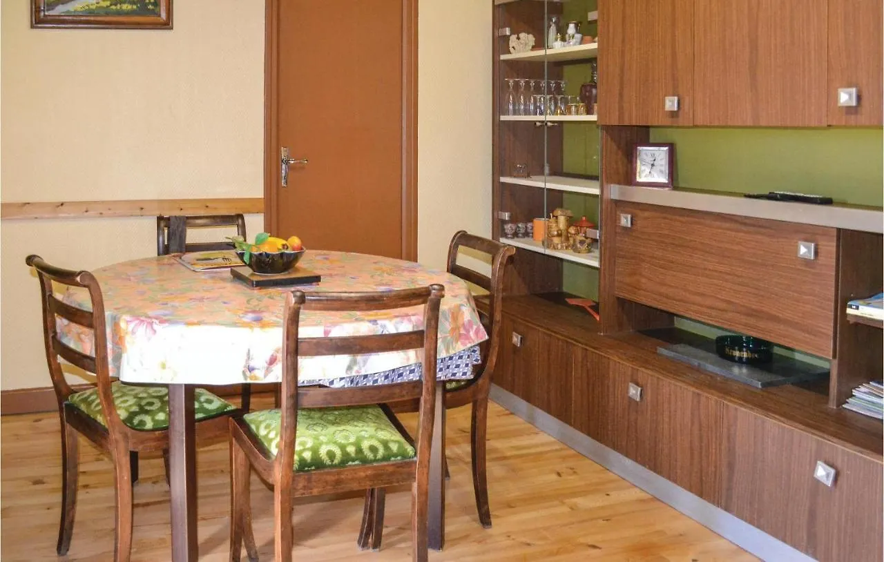 Hébergement de vacances Awesome Home In Le Cayrol With Kitchenette France